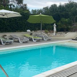 Maria Vendéghaz, hotel di Mernye