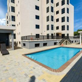 Luxury Haven- Near AC Marriott Hotel Kingston, hotel in Kingston