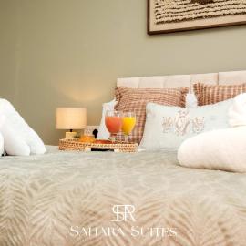 Stylish 5BR Home - Contractors Stay - Sleeps 9 - Parking