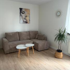 Przestronny apartament w Lubawie z dwoma pokojami i świetnym wyposażeniem، فندق في Lubawa