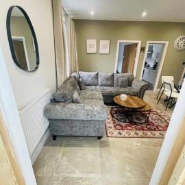Burton Urban Apartment A, hotel in Burton upon Trent