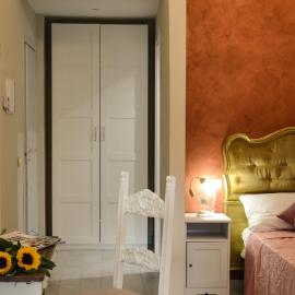 Casa Scola Loano, hotel in Loano