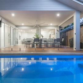 Luxury on Mudlo, 4 bedroom luxury home with heated pool