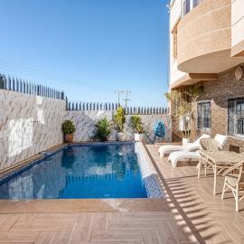 Villa near the beach with private pool