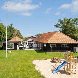 Holiday Home Gabriele - 17km from the sea by Interhome, hotel u gradu Højer