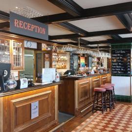 Hotel Bishops Arms Mora, hotel di Mora