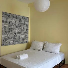 Centrally Located Affordable Apartment with Kitchen