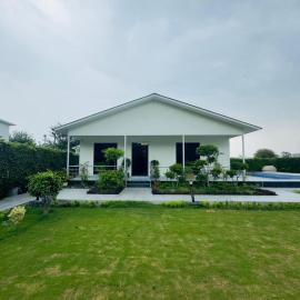Agatha by genius trinity, hotel in Noida