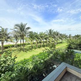 Villa 3BR Beach Front