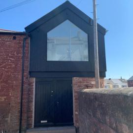 Modern Seaside Cottage - Sleeps 5