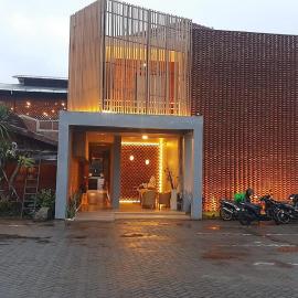 BATA MERAH GUESTHOUSE BATU, hotel in Punten