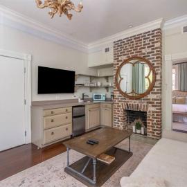 Mirabelle Suite 1 in the Heart of Savannah's National Historic Landmark District