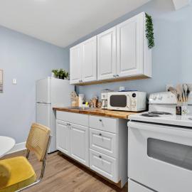 Unit 19 Tiny Haven Unwind in Pensacola, hotel in Pensacola