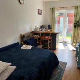 Cherry Hill Studio, hotel in Caversham