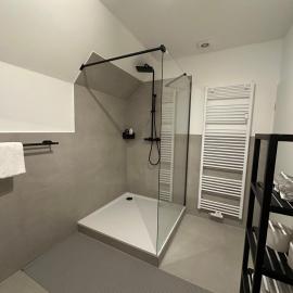 Modernes Apartment nahe Hamburg Ruhig und hochwertig mit Parkplatz، فندق في بينهبرغ
