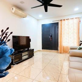 MiuMiu Homestay, hotel in Teluk Intan