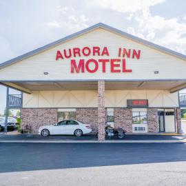 Capital O Aurora Inn Monett US 60, hotel in Aurora