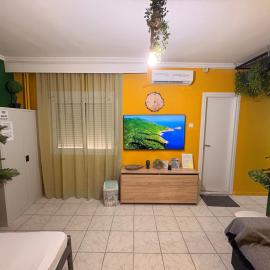 Tropical studio - myHomee, hotel in Xanthi