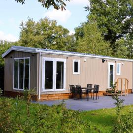 Sola Lodge - Luxe chalet voor het hele gezin, hotel v destinaci Mariënberg