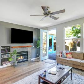 Wine Country Retreat with Hot Tub & Mini Golf, hotel in Santa Rosa