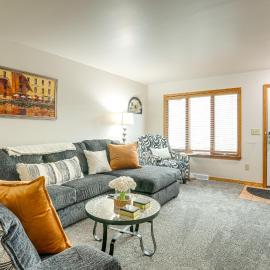 Convenient Townhome 1 Mi to Dtwn Clearfield, hotel in Clearfield