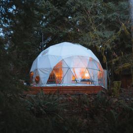 North Cascades Glamping with Hot-tub and Outdoor Kitchen, hotel in Rockport
