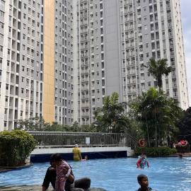 A Simple stay at SpringLake Apartment, Summarecon, Bekasi, hotel v destinácii Rawabugel