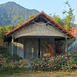 Fifth Season Retreat, hotel em Sóc Sơn