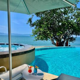 CONDO FRENTE AL MAR Hermoso con amenidades，布塞里亞斯的飯店