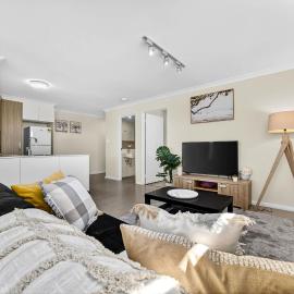 Modern 2BR Rockingham Retreat with Balcony