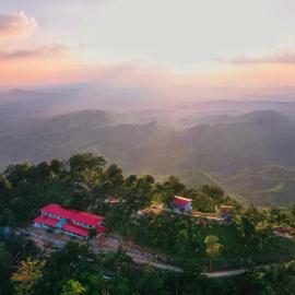 Khasrang Hill Resort, hotel sa Māhmuam