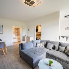 Ferienwohnung in Gera Lisa, Sehr ruhige Lage, Blick ins Grüne, Hochwertig renoviert, WLAN und Parkplatz GRATIS
