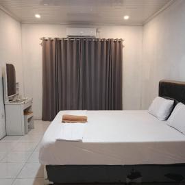Jajapin Hotel putri Sari, ξενοδοχείο σε Tjikakaka
