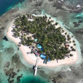 Cabañas frente al mar Isla de Guna Yala Aroma, хотел в Niatupo