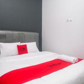 RedDoorz Syariah near UNIMUS Semarang, hotel in Alastuwo
