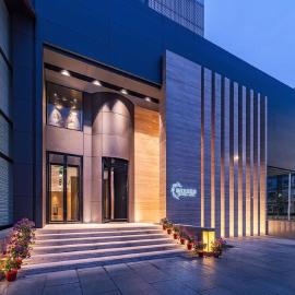 Beijing Xixi Friendship Hotel is located on Xidan Commercial Street and close to Tiananmen Square and the Forbidden City, Hotel in Peking