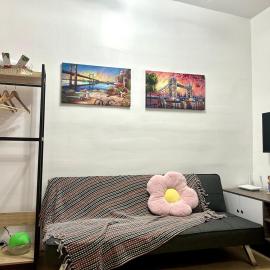 The Pink Place Pampanga, hotel din Mawaque