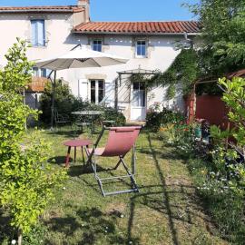 Charmante maison, hôtel à Cugand
