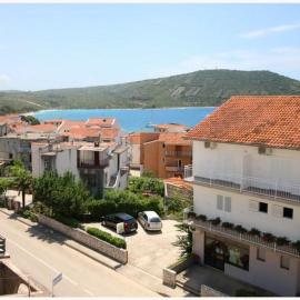 Guest House Lav, hotel sa Primošten