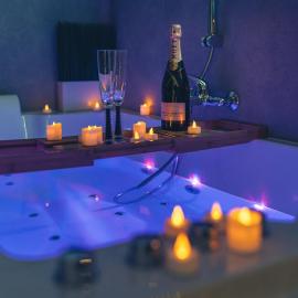 Mon Nid d'Amour - Jacuzzi Privatif - Centre Ville du Mans, hotel u gradu 'Le Mans'