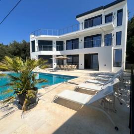 Villa Infinity Bar Montenegro, Hotel in Brca