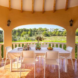 Villa Benlliure by Abahana Villas
