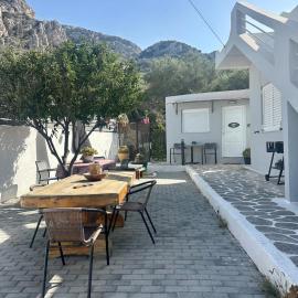 Beachfront Apartment - Voulisma Beach, Crete, hotel a Kalo Chorio