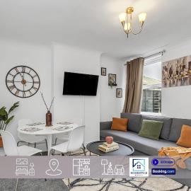 Wherstead Rd House By Homestyles Hosts Short Lets & Serviced Accommodation Suffolk With Free Parking, hotell i Ipswich
