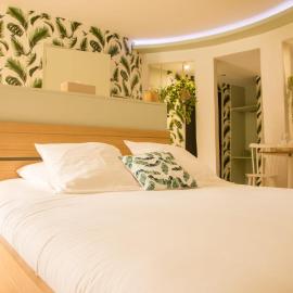 Suite atypique, jacuzzi & Piscine 1