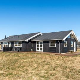 Holiday Home Sirkka - 902m from the sea by Interhome, hotel in Hirtshals