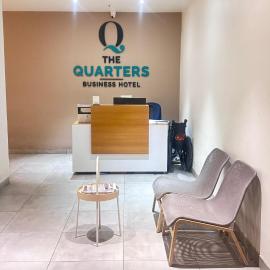 THE QUARTERS BUSINESS Hotel