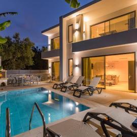 Villa Bougainvillea Boutique 1 by Villa Plus, hotel in Marathias