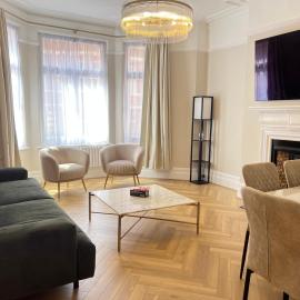 4-Bedroom Apartment – Sleeps 7 – Paddington – Quiet Area