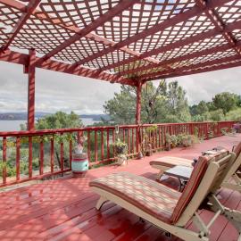 Spacious Kelseyville Home w/ Large Lakefront Deck!
